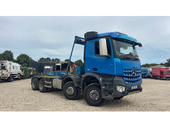 شاحنة ذات خطاف MERCEDES-BENZ Arocs