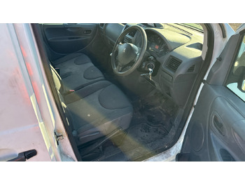 فان المدمجة PEUGEOT EXPERT 1000 1.6 HDI 90PS: صورة 5