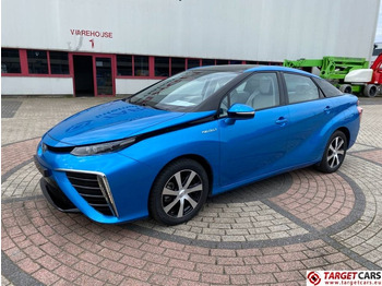 سيدان TOYOTA