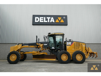 ممهدة CATERPILLAR 120