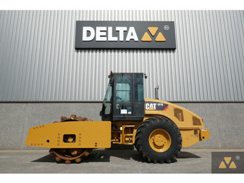 مدحلة CATERPILLAR