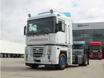وحدة جر RENAULT Magnum 440