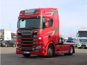 وحدة جر SCANIA R 450