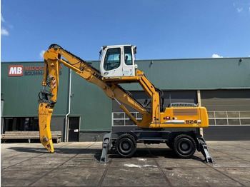 معالج النفايات LIEBHERR A 924
