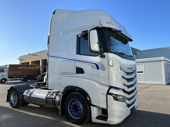 وحدة جر IVECO Stralis 460