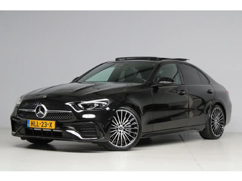 سيدان MERCEDES-BENZ