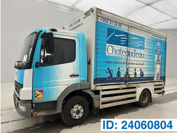 شاحنة مقفلة MERCEDES-BENZ Atego 916