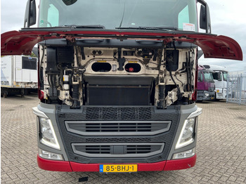 وحدة جر Volvo FH13.420 Globetrotter - ADR: صورة 3