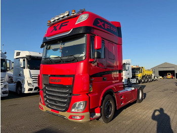وحدة جر DAF XF 530