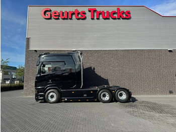 وحدة جر SCANIA S 660