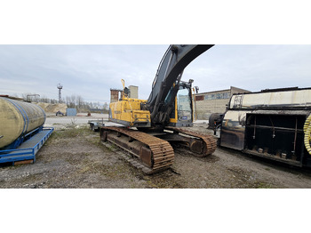 حفار زحاف VOLVO EC210BLC