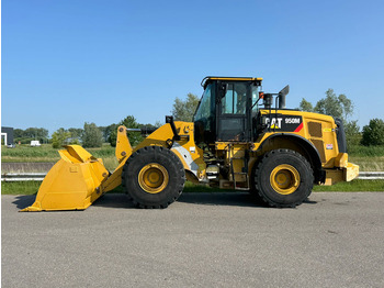 اللودر بعجل CATERPILLAR 950M