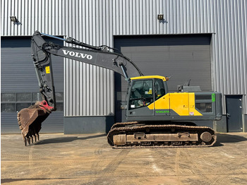 حفار زحاف VOLVO EC220EL