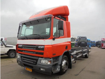 شاحنة مقفلة DAF CF