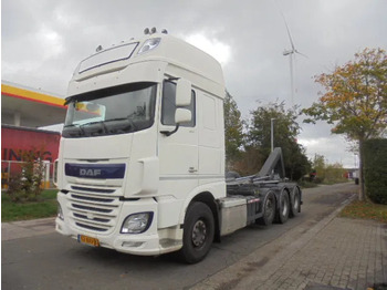 شاحنة ذات خطاف DAF XF 106 510