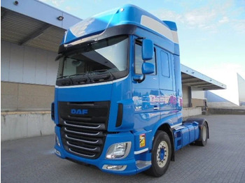 وحدة جر DAF XF 106 460