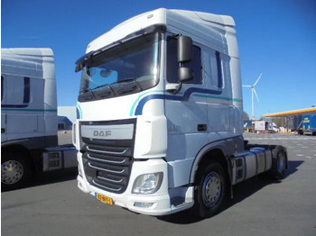 وحدة جر DAF XF 440