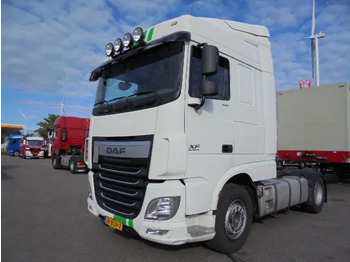 وحدة جر DAF XF 440