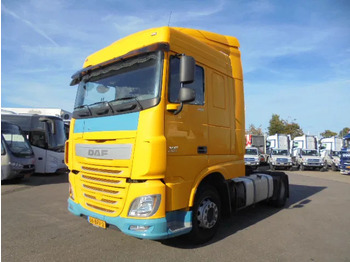 وحدة جر DAF XF 440