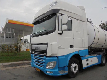 وحدة جر DAF XF 440