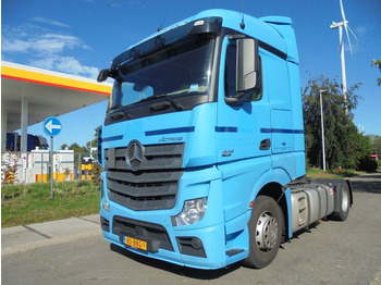 وحدة جر MERCEDES-BENZ Actros 1842