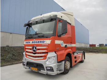 وحدة جر MERCEDES-BENZ Actros 1942
