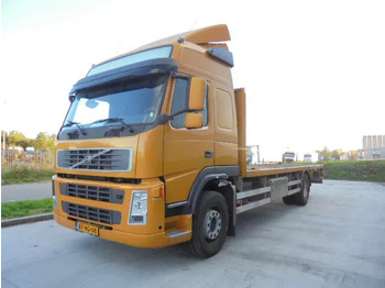 شاحنة مقفلة VOLVO FM 300