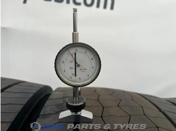 إطارات - شاحنة Bridgestone Bridgestone 315/70R22.5 Ecopia Drive Enliten 154/150 M+S 3PMSF gebruikte set: صورة 3 إطارات - شاحنة Bridgestone Bridgestone 315/70R22.5 Ecopia Drive Enliten 154/150 M+S 3PMSF gebruikte set: صورة 3