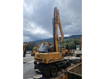 معالج النفايات LIEBHERR A 924