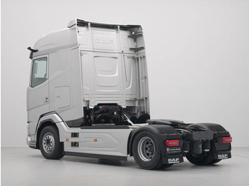 جديدة وحدة جر DAF XG 480 FT DVS LEATHER PTO-PREP B3-ALARM SILVER METALLIC (J5320MESI) VECTO 2: صورة 4 جديدة وحدة جر DAF XG 480 FT DVS LEATHER PTO-PREP B3-ALARM SILVER METALLIC (J5320MESI) VECTO 2: صورة 4