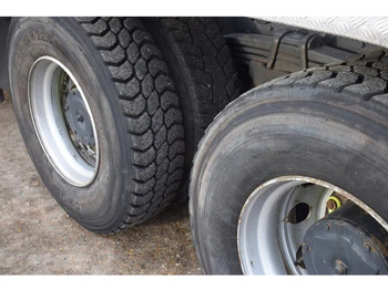 شاحنة ذات خطاف Iveco Trakker AD260T36: صورة 3