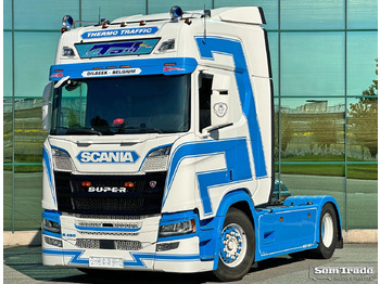 وحدة جر SCANIA R 450