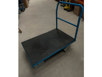 معدات المستودعات