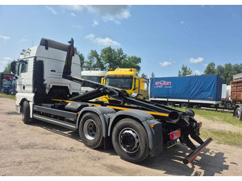 شاحنة ذات خطاف MAN TGX 26.460