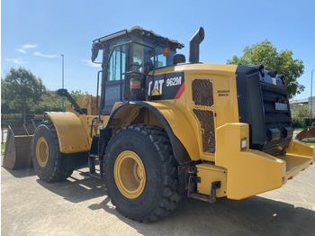 اللودر بعجل CATERPILLAR 962M