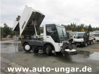 سياره كنس شوارع