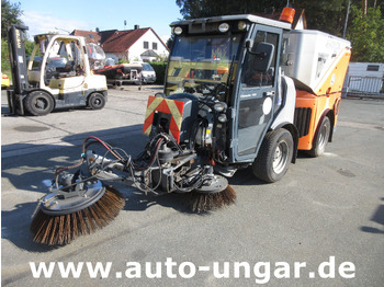 سياره كنس شوارع Hako CM 1600 Kehrmaschine 4x4 Baujahr 2018 3 Besen MOTORSCHADEN: صورة 3 سياره كنس شوارع Hako CM 1600 Kehrmaschine 4x4 Baujahr 2018 3 Besen MOTORSCHADEN: صورة 3