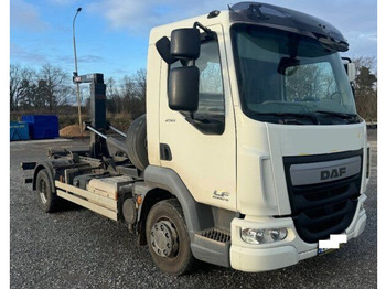 شاحنة ذات خطاف DAF LF 250