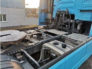 وحدة جر Volvo FH460: صورة 4