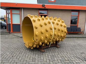 مدحلة اسفلت CATERPILLAR CS12