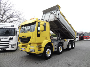 شاحنة قلاب IVECO Trakker