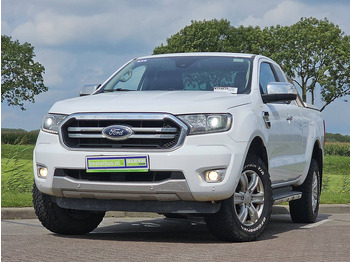 شاحنة البيك أب FORD Ranger