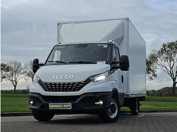 شاحنة مغلقة الصندوق IVECO Daily 35s18