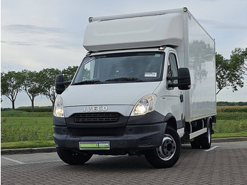 شاحنة مغلقة الصندوق IVECO Daily 70c17