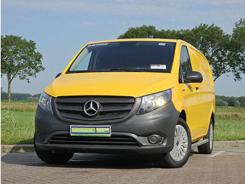 فان المدمجة MERCEDES-BENZ eVito