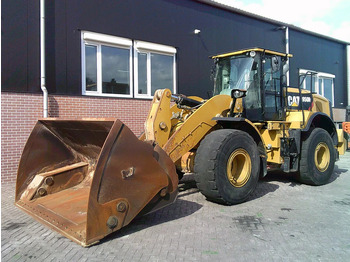اللودر بعجل CATERPILLAR 950M