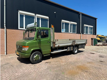 شاحنات مسطحة MERCEDES-BENZ Vario 816