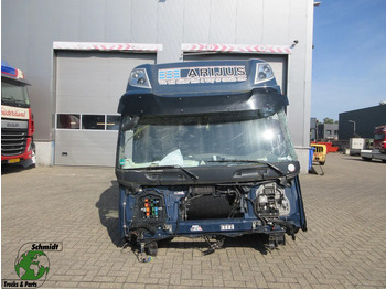 الكابينة والداخلية DAF CF