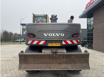 حفارة دولاب Volvo EW140B: صورة 3