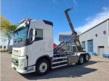 شاحنة ذات خطاف VOLVO FH